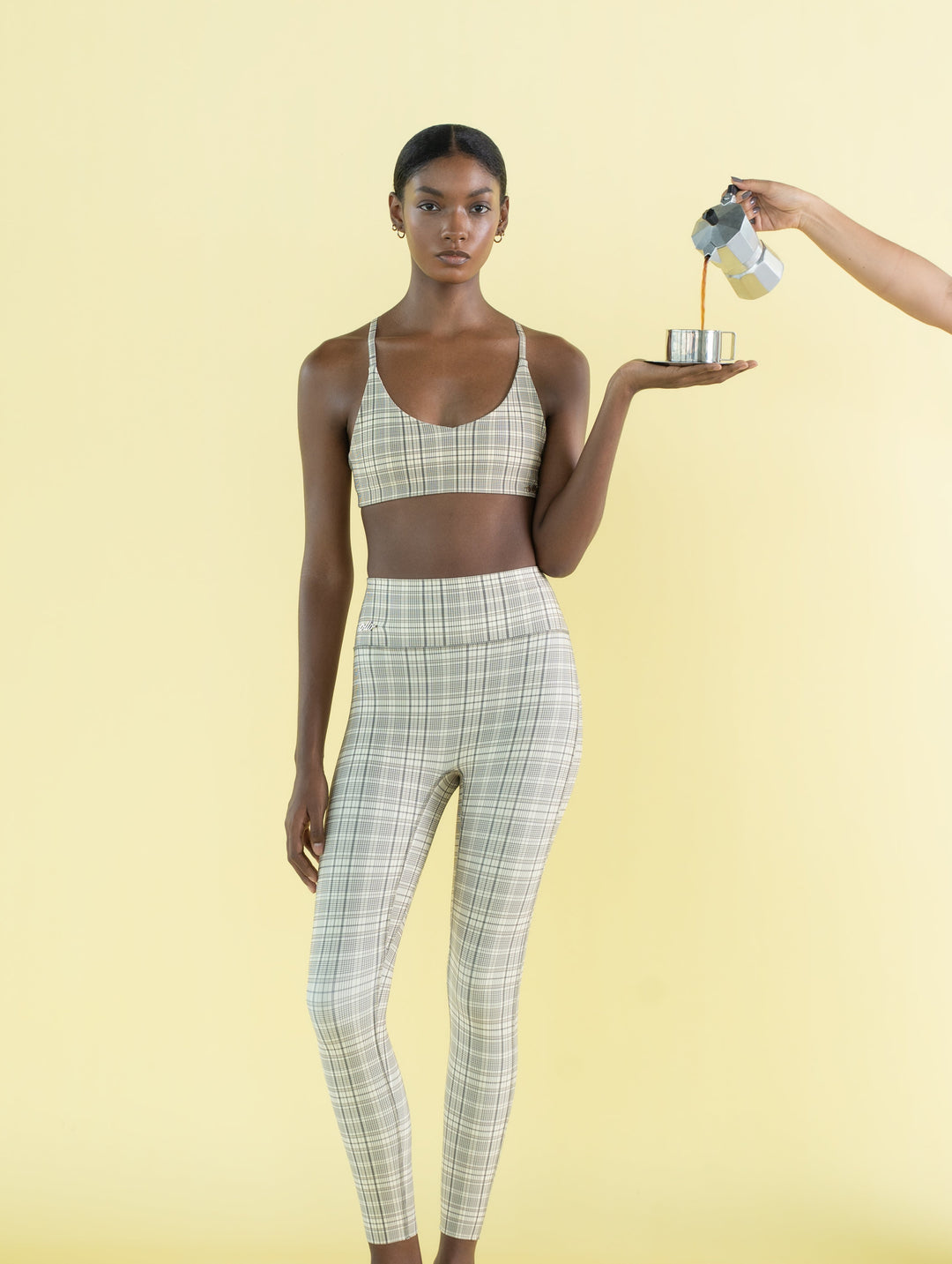 MOVE LEGGINGS IN BUTTER GRID