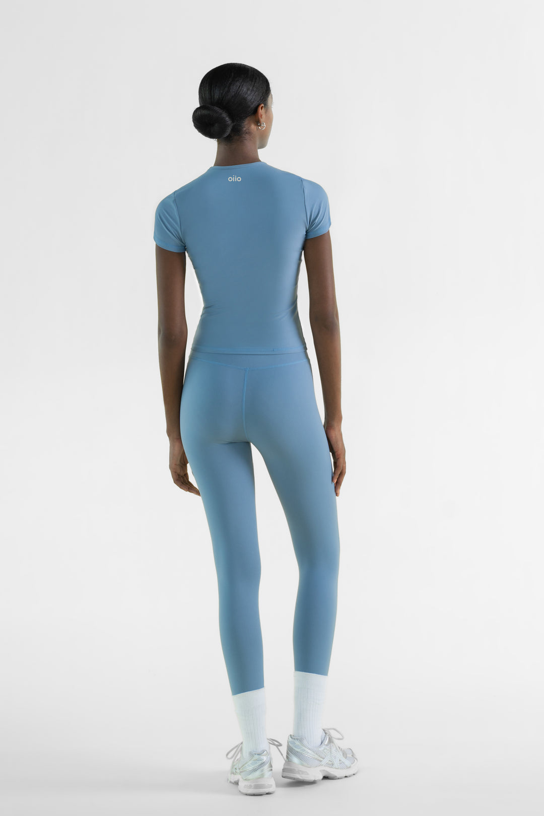 MOVE LEGGINGS IN BLUE FROST.