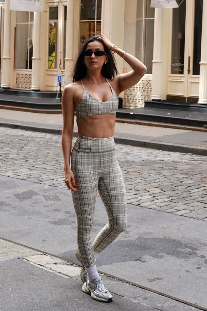MOVE LEGGINGS IN BUTTER GRID